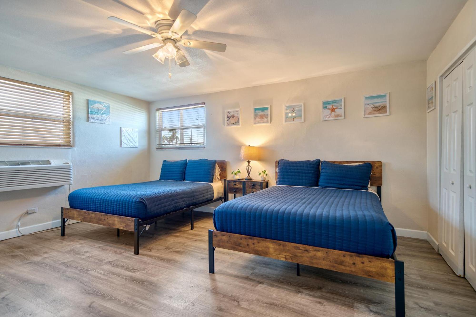 Camelot Beach Suites Clearwater Beach Exterior photo