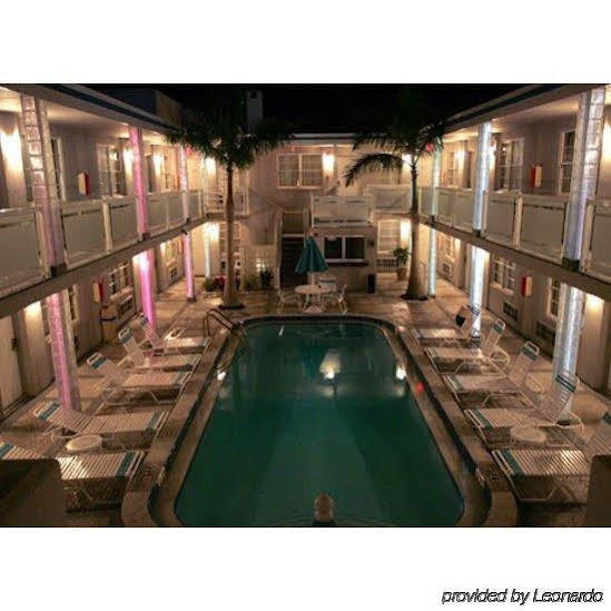 Camelot Beach Suites Clearwater Beach Exterior photo